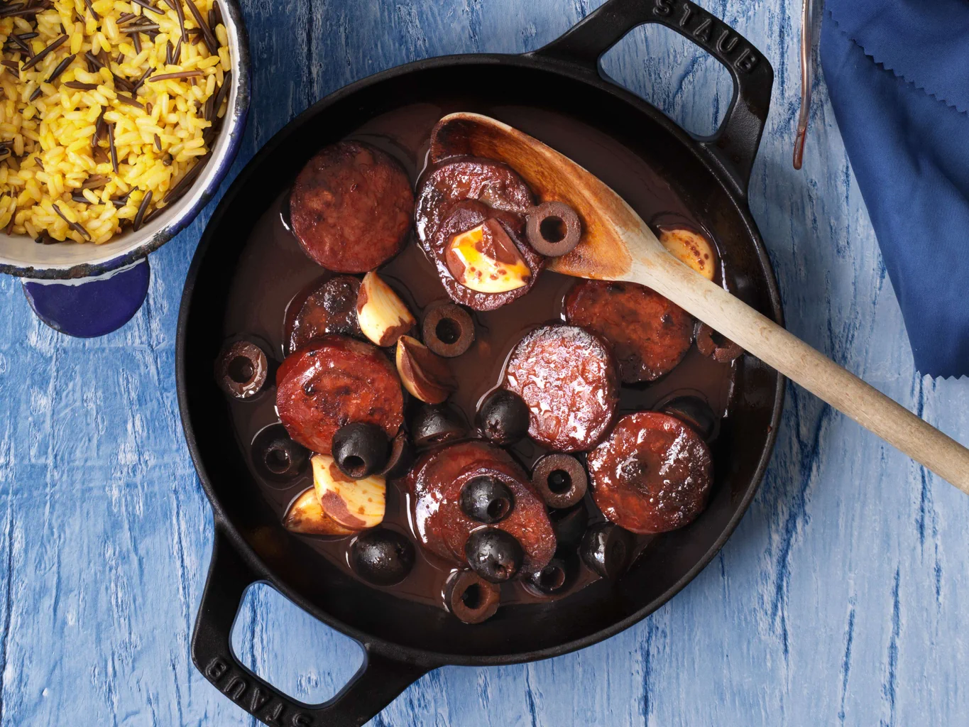 Chorizo au vin rouge