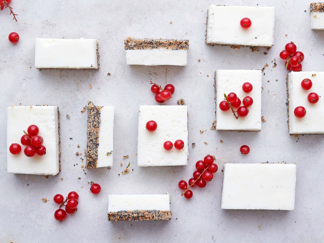 Quarkschnitten mit Johannisbeeren