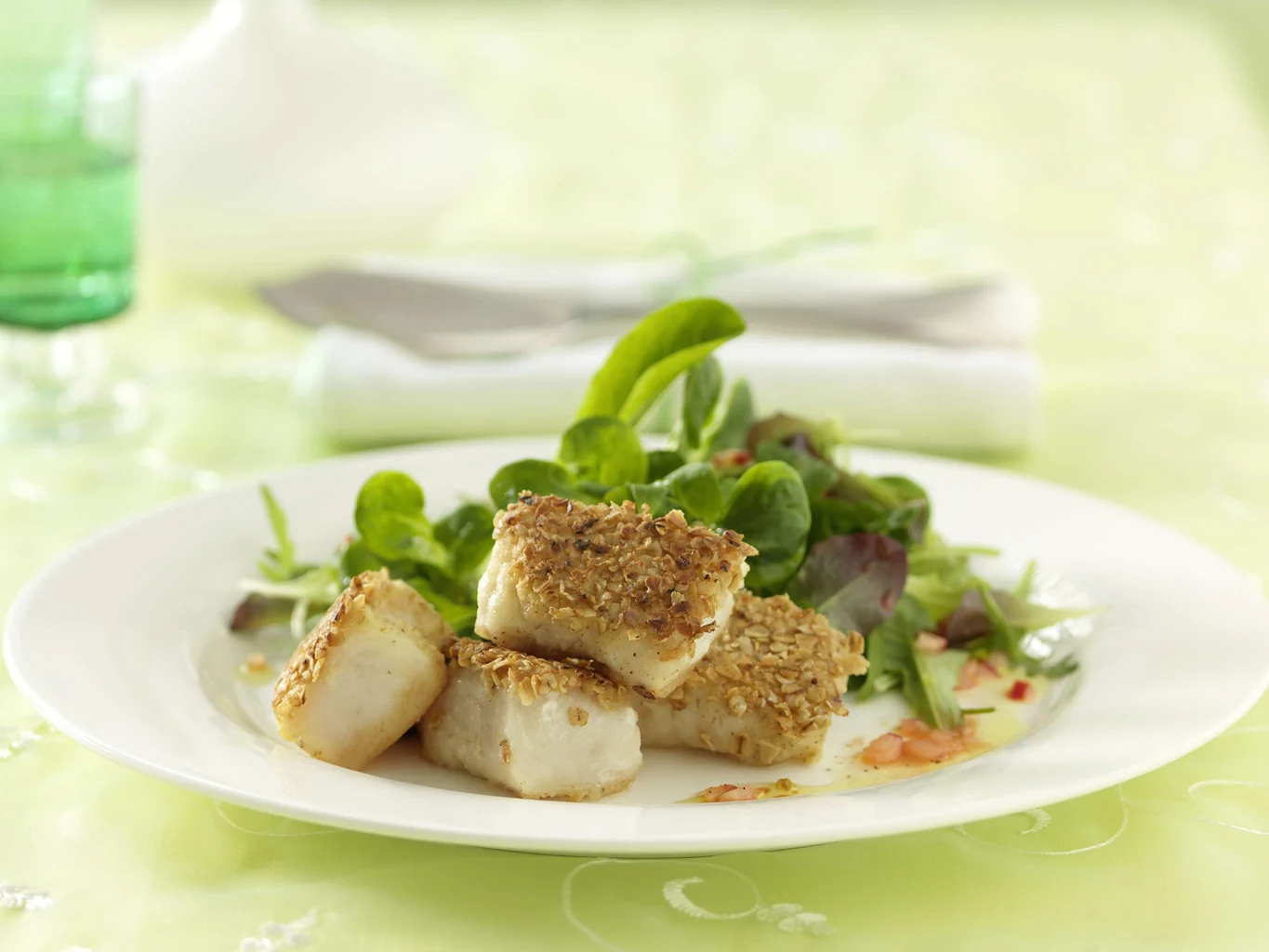 Seelachsfilets mit Blattsalat