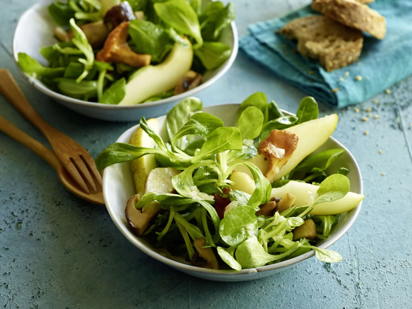 Doucette avec champignons et poires