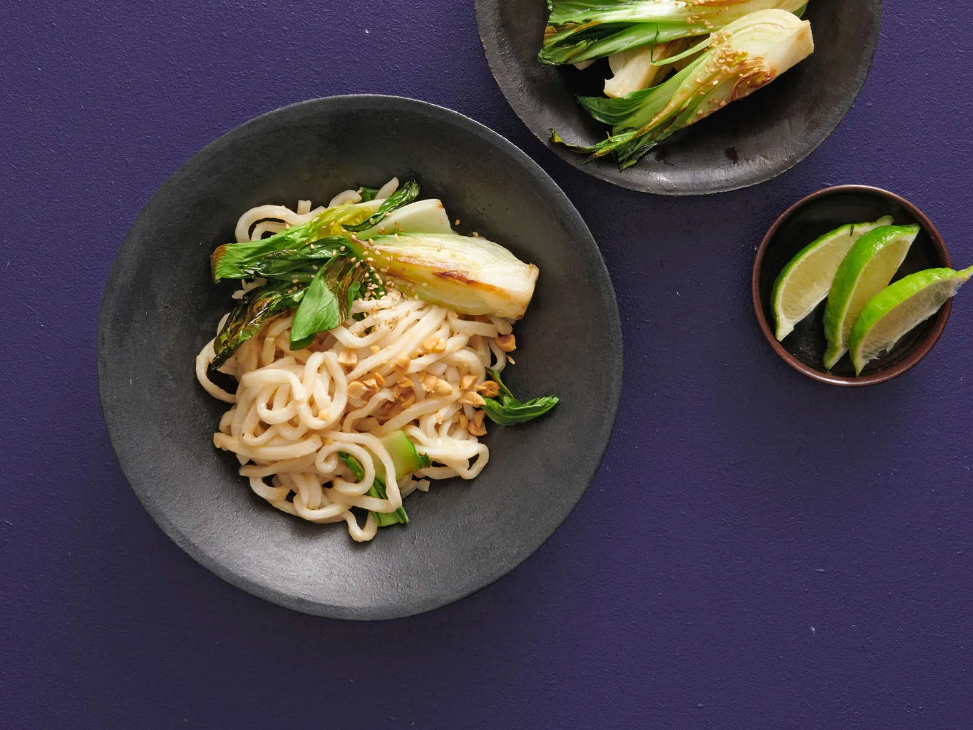 Udon con salsa di arachidi 