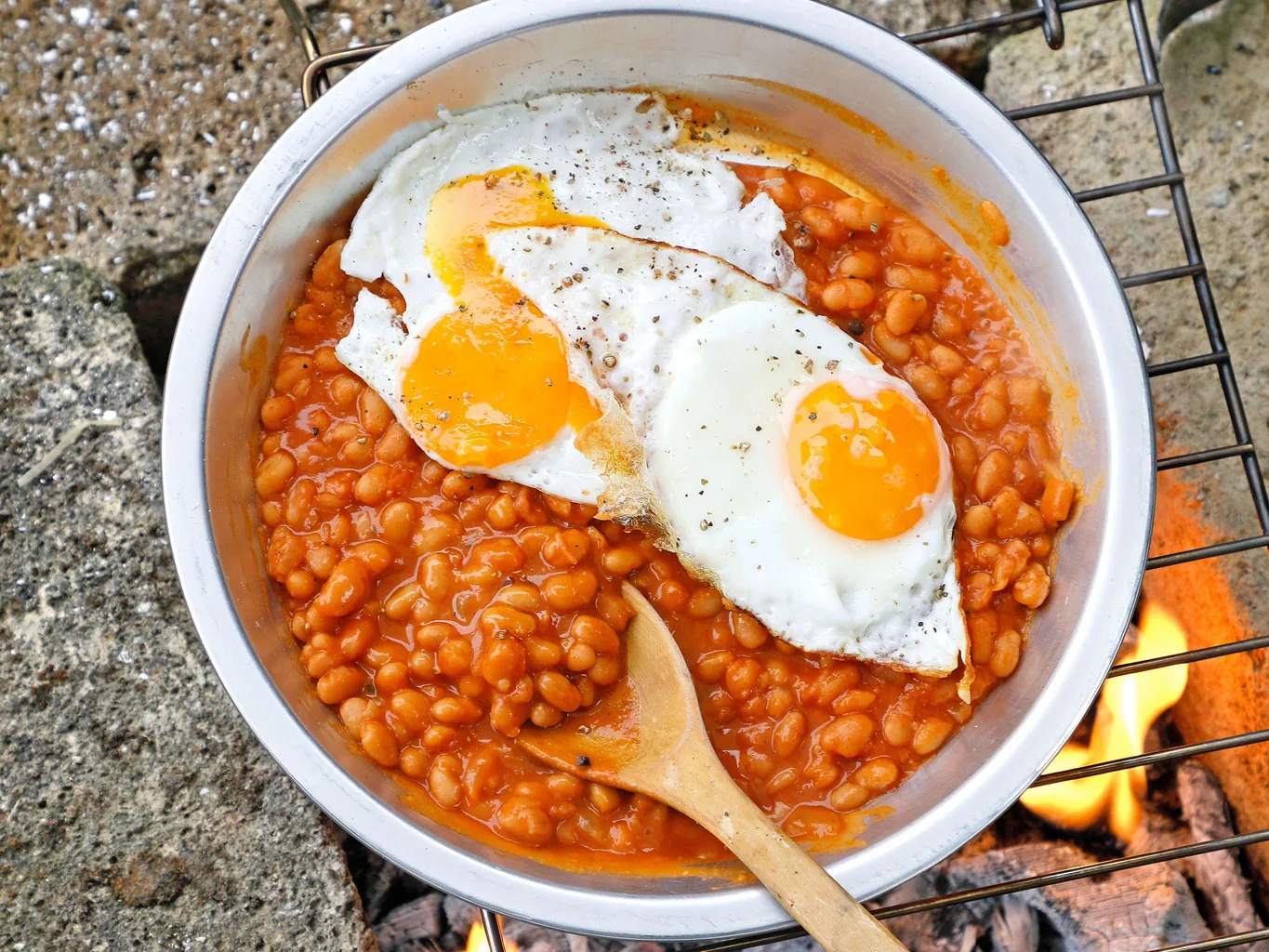 Baked beans et œufs au plat