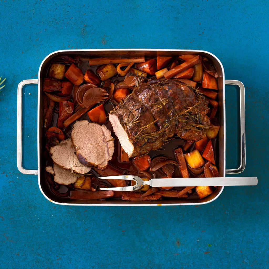 Kalbsbraten mit Wintergemüse