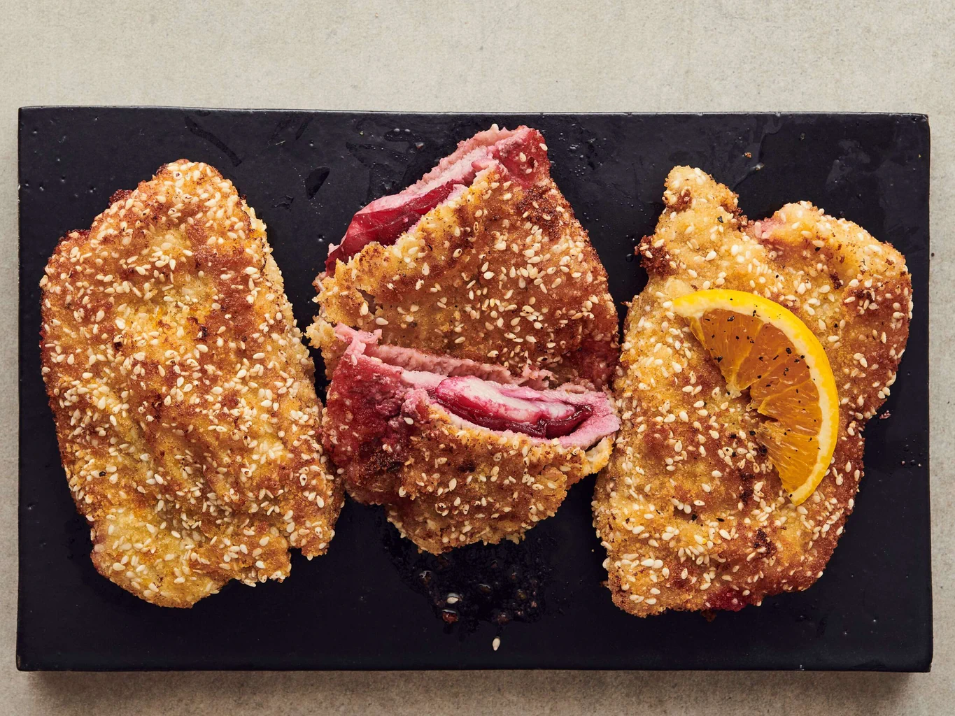 Cordon-bleu à la betterave rouge et au fromage de chèvre