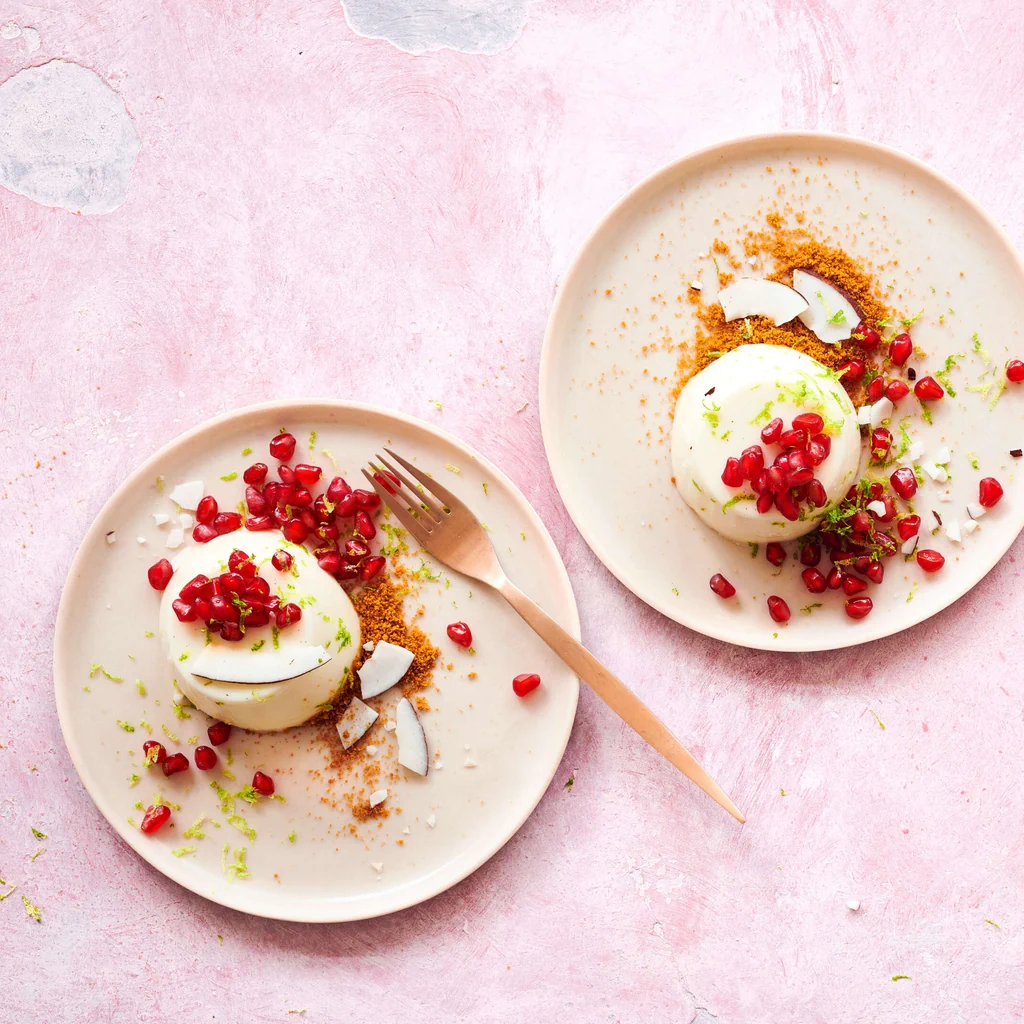Ingwer-Panna-cotta mit Granatapfel 
