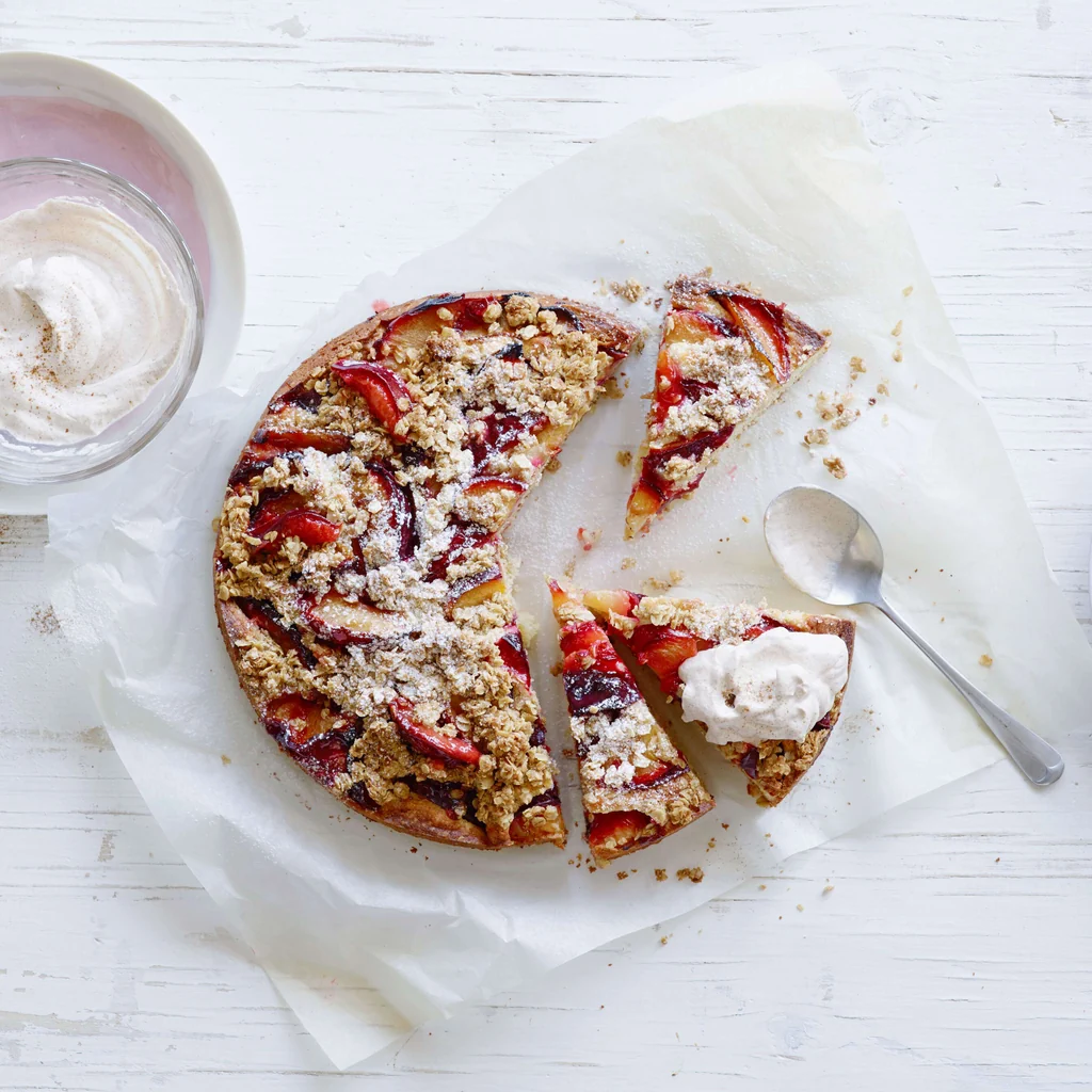 Pflaumenkuchen mit Zimtstreuseln
