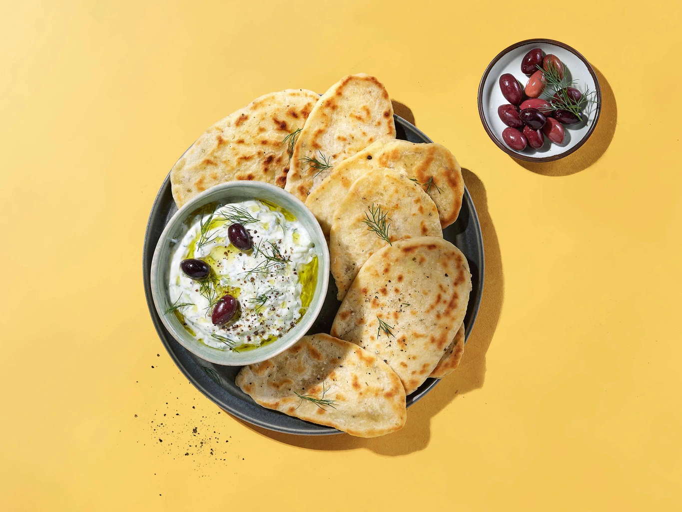 Tzatziki végan avec galettes de pain