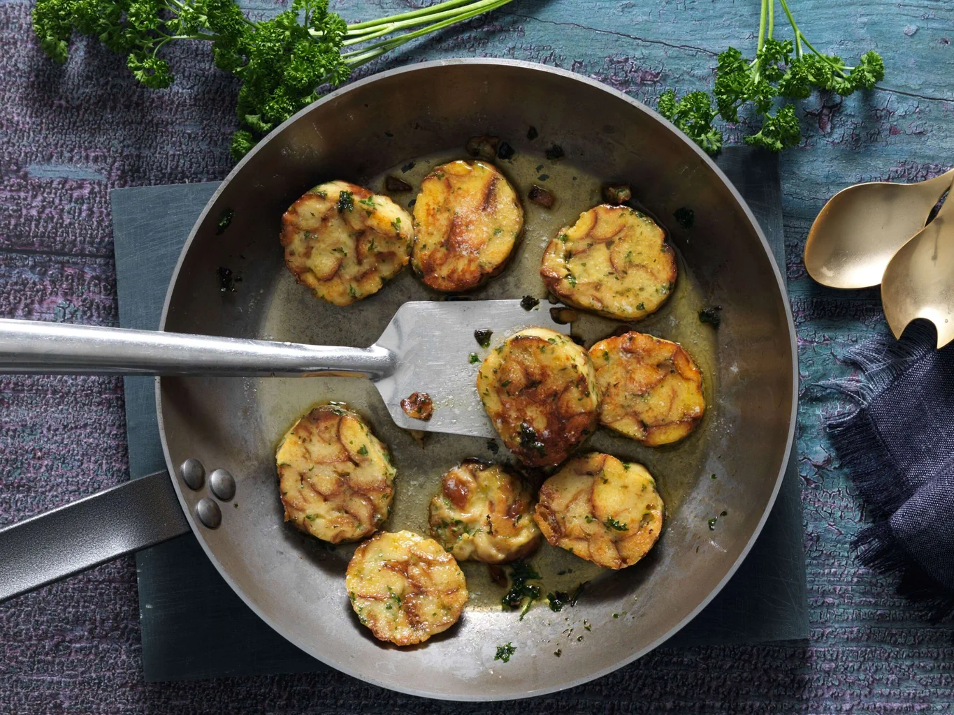 Knödel di pane di Sils al cartoccio