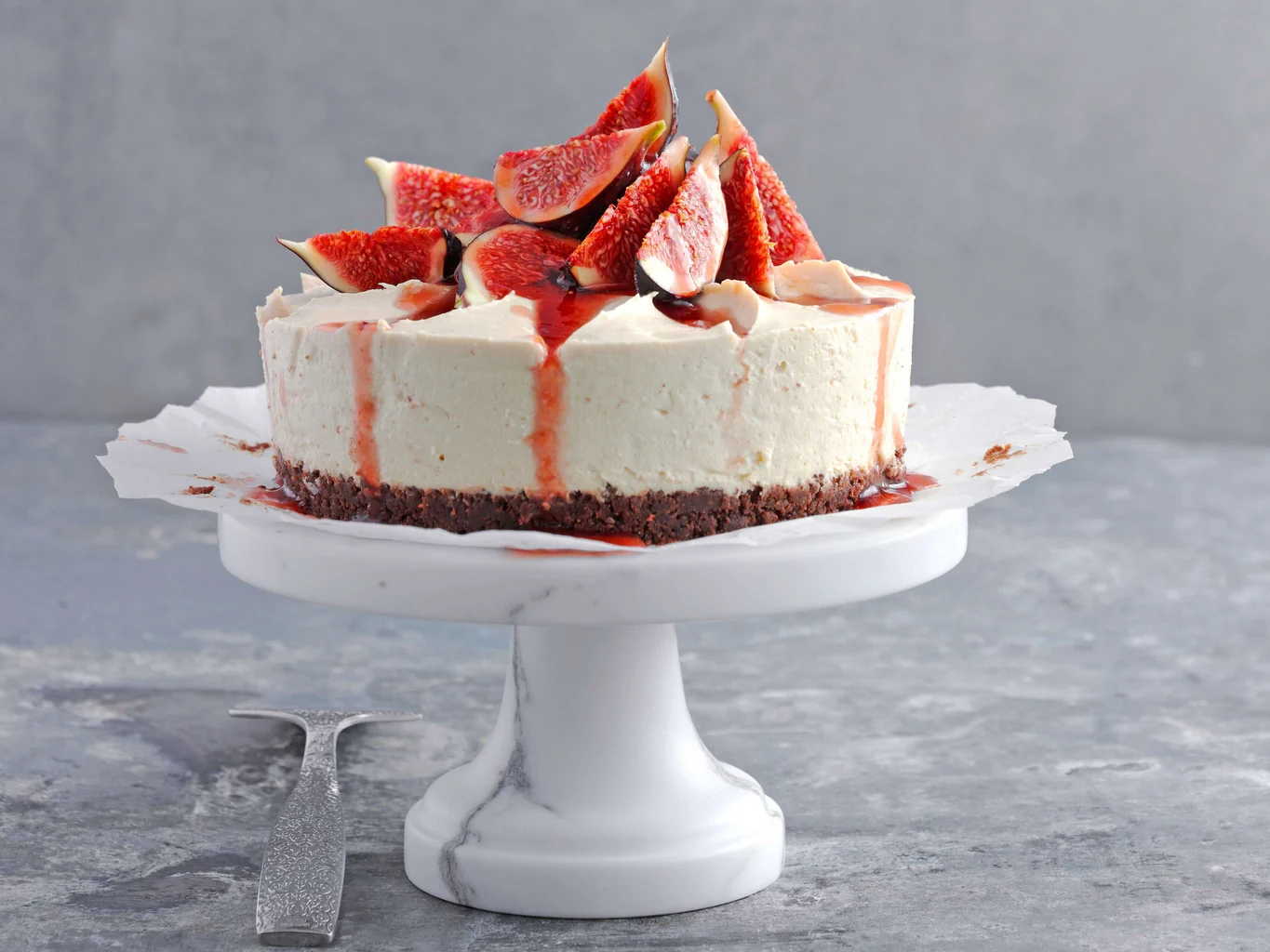Erdnussbutter-Cheesecake mit Feigen