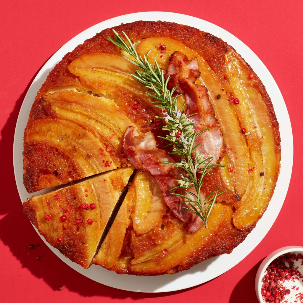Gestürzte Bananen-Speck-Tarte