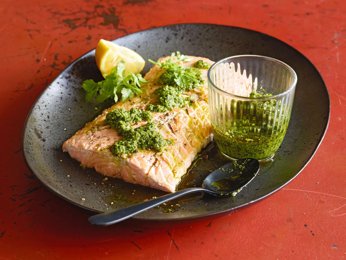 Lachs mit Korianderpesto
