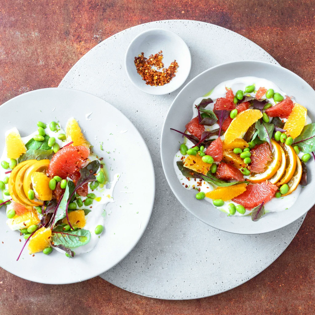 Salade avec yogourt salé