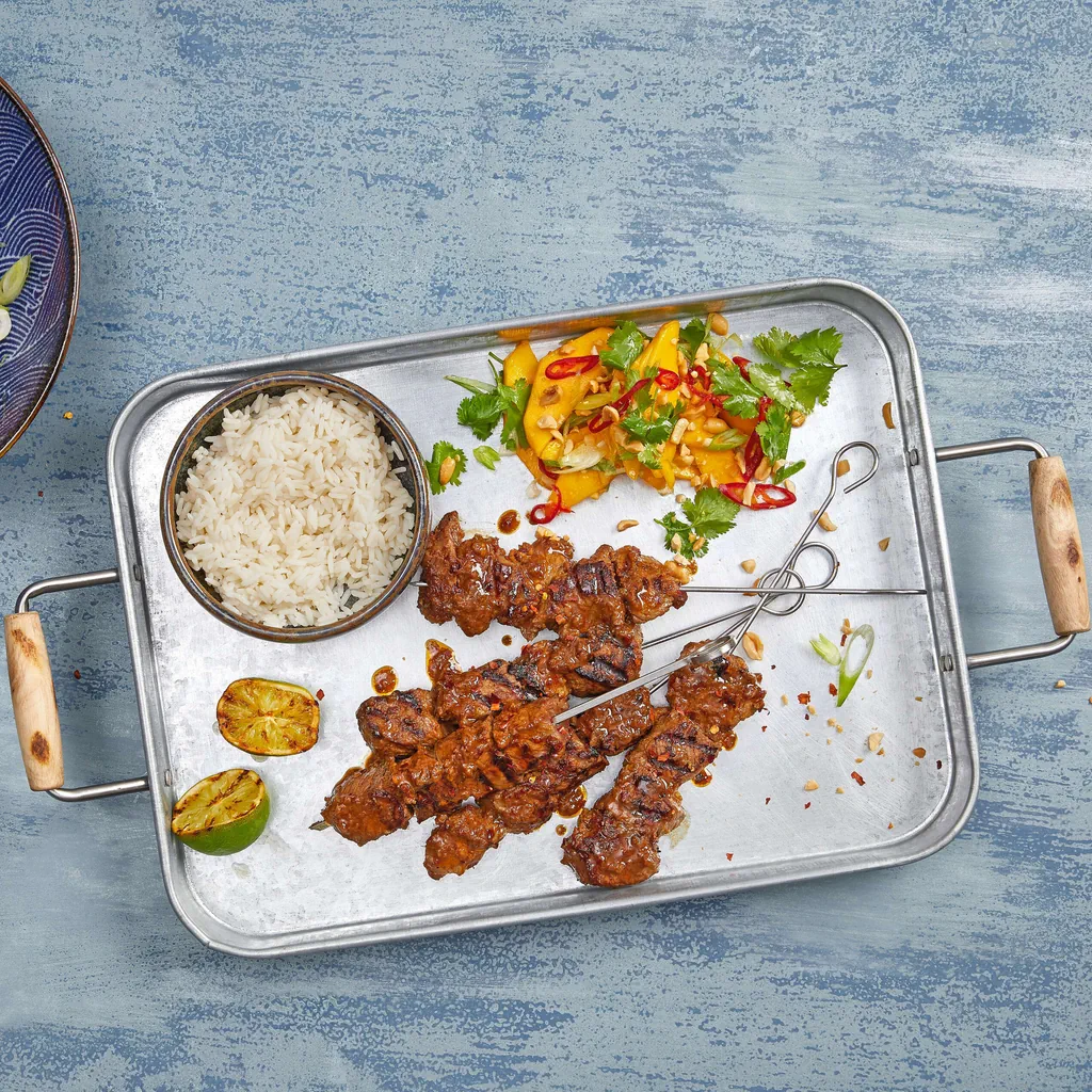 Bulgogi-Spiesse mit Mangosalat