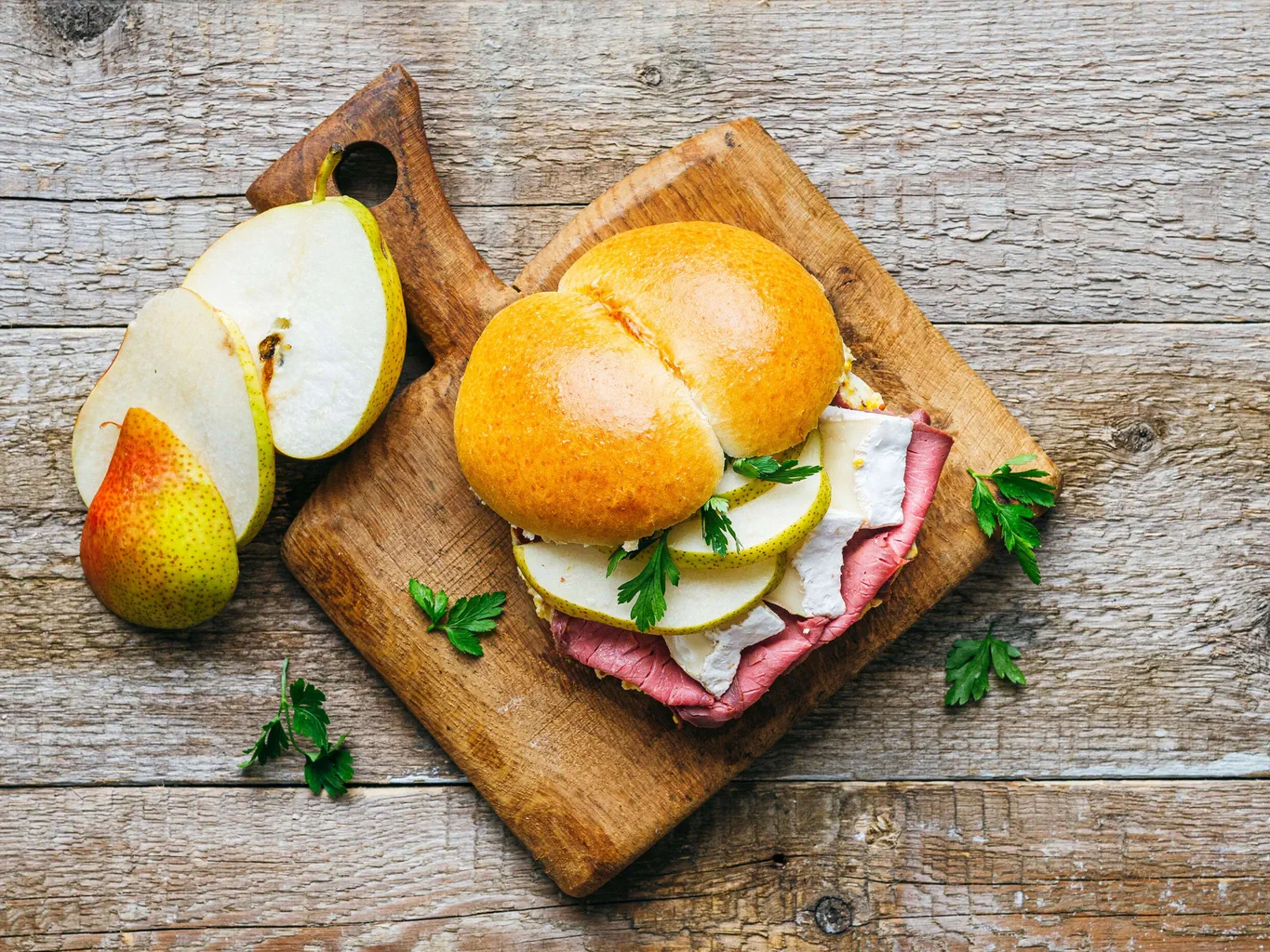 Sandwichs au rosbif et au brie