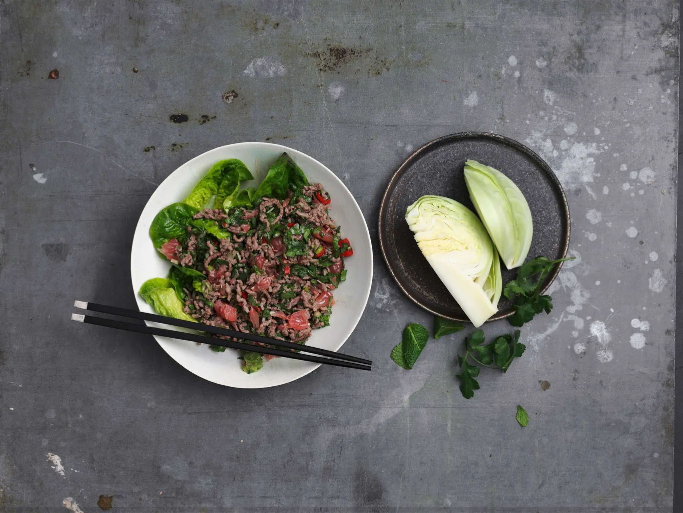 Vietnamesischer Pomelosalat mit Hackfleisch