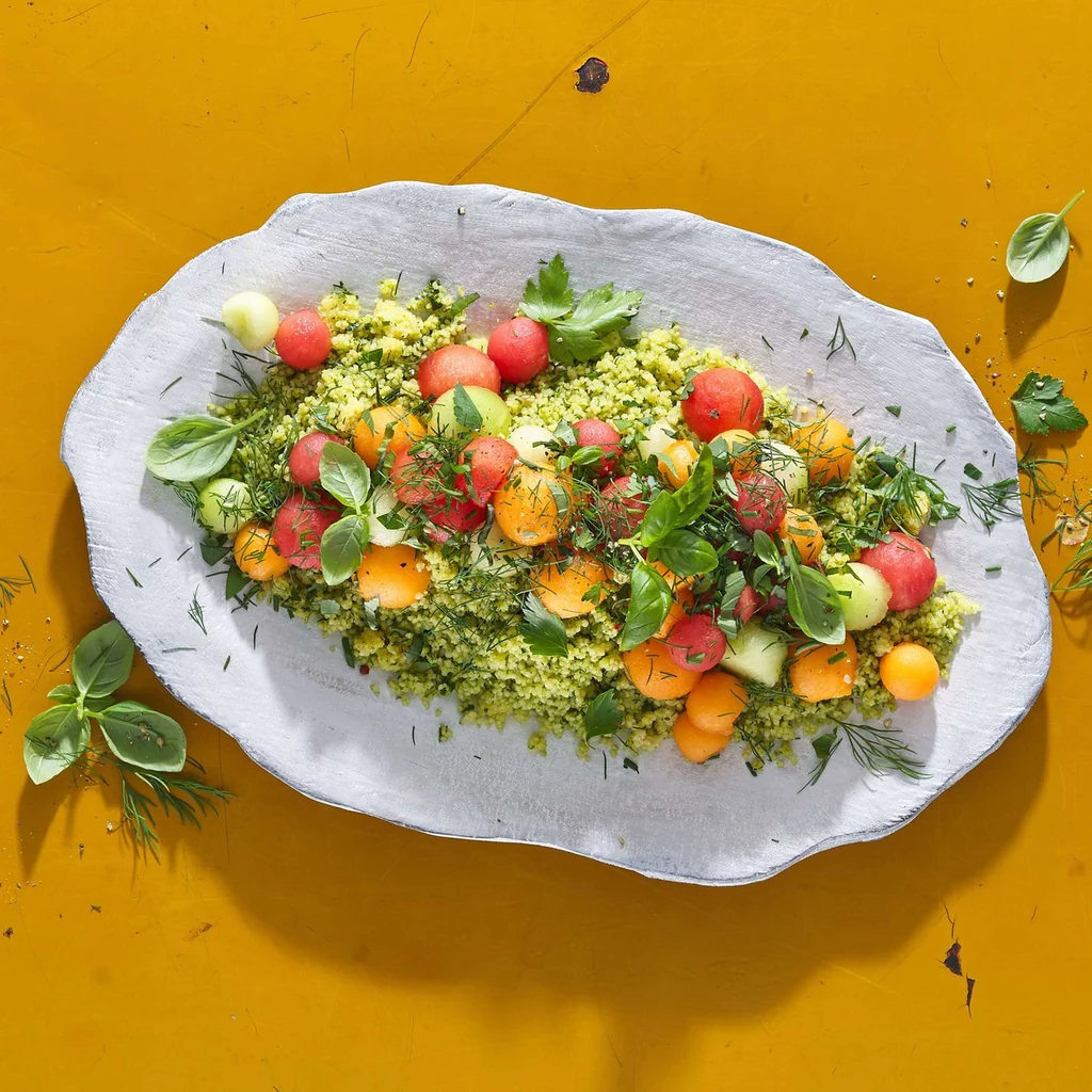 Kräuter-Couscous mit Melonen