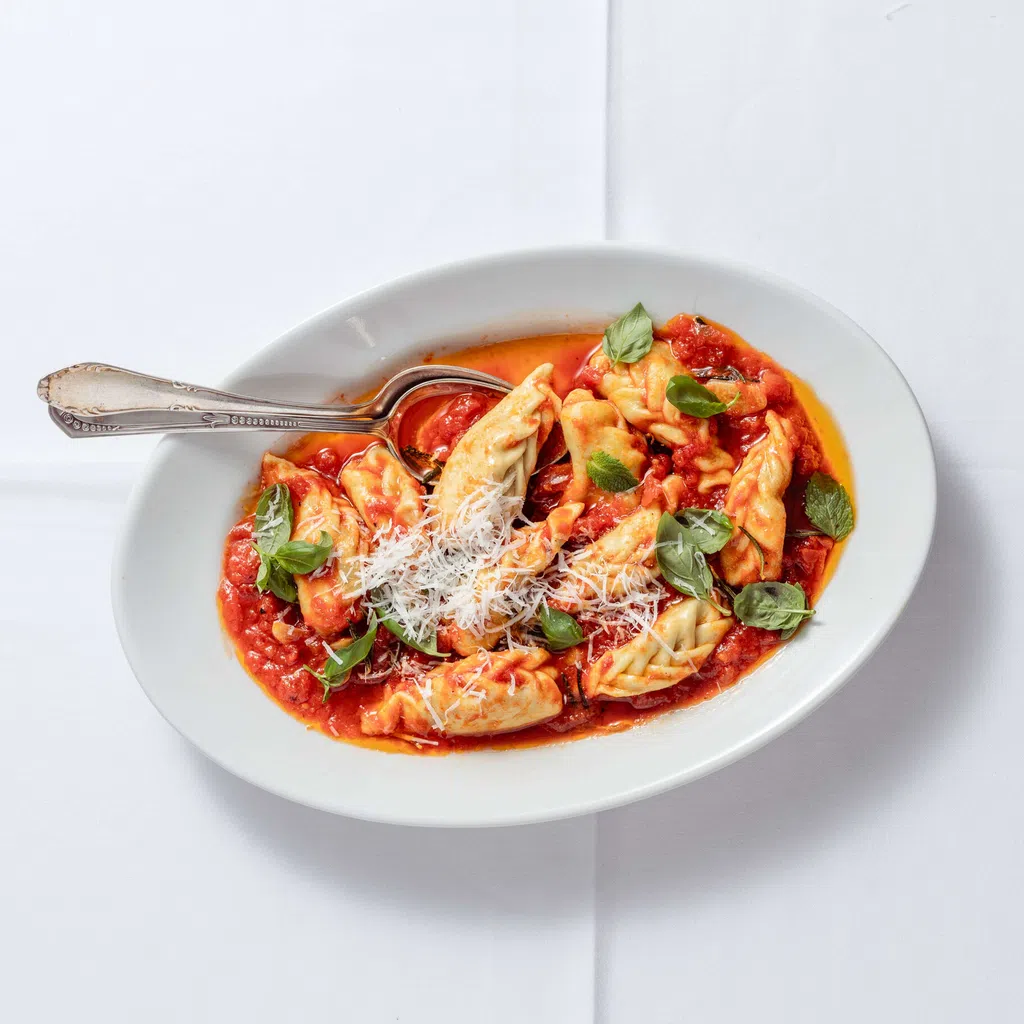 Culurgiones an Tomatensauce 