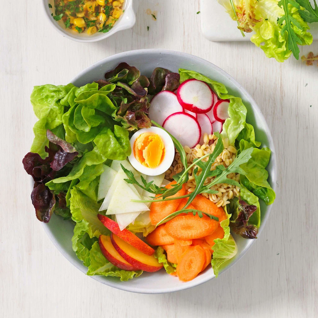 Ebly-Salat mit gehobeltem Gemüse