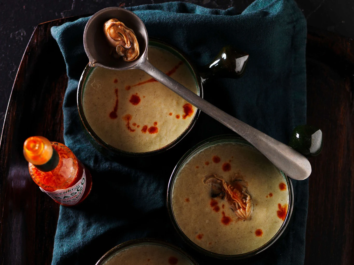 Velouté de champignons au piment et aux huîtres