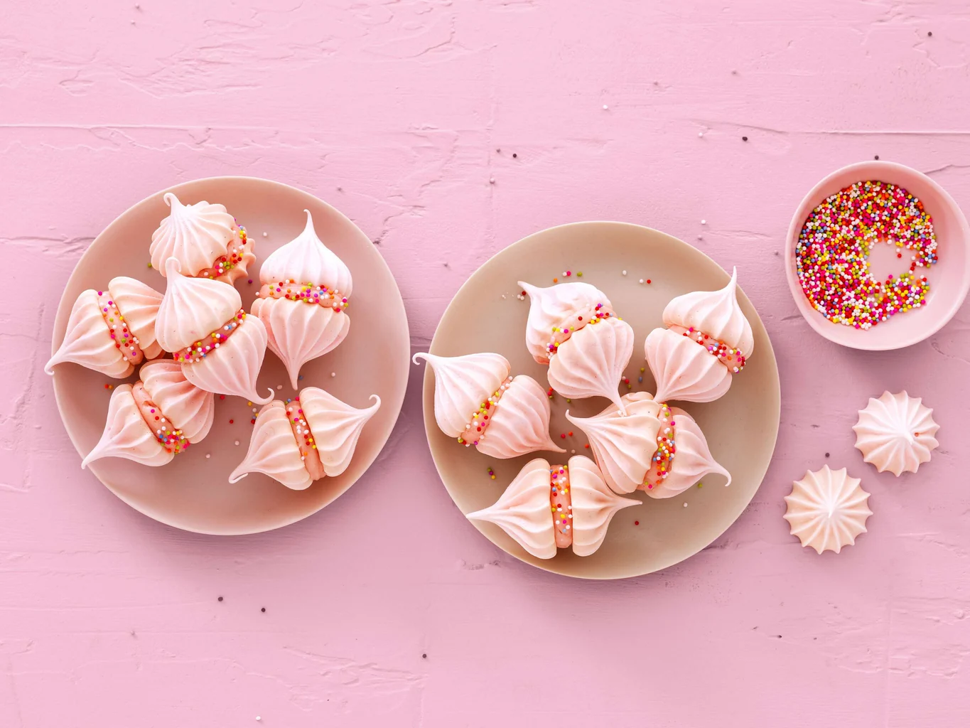 Spumini rosa con crema al burro