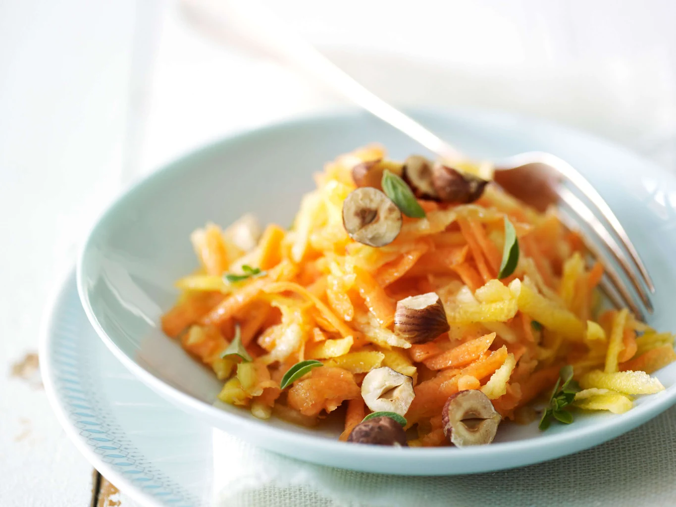 Salade de carottes et de pommes râpées