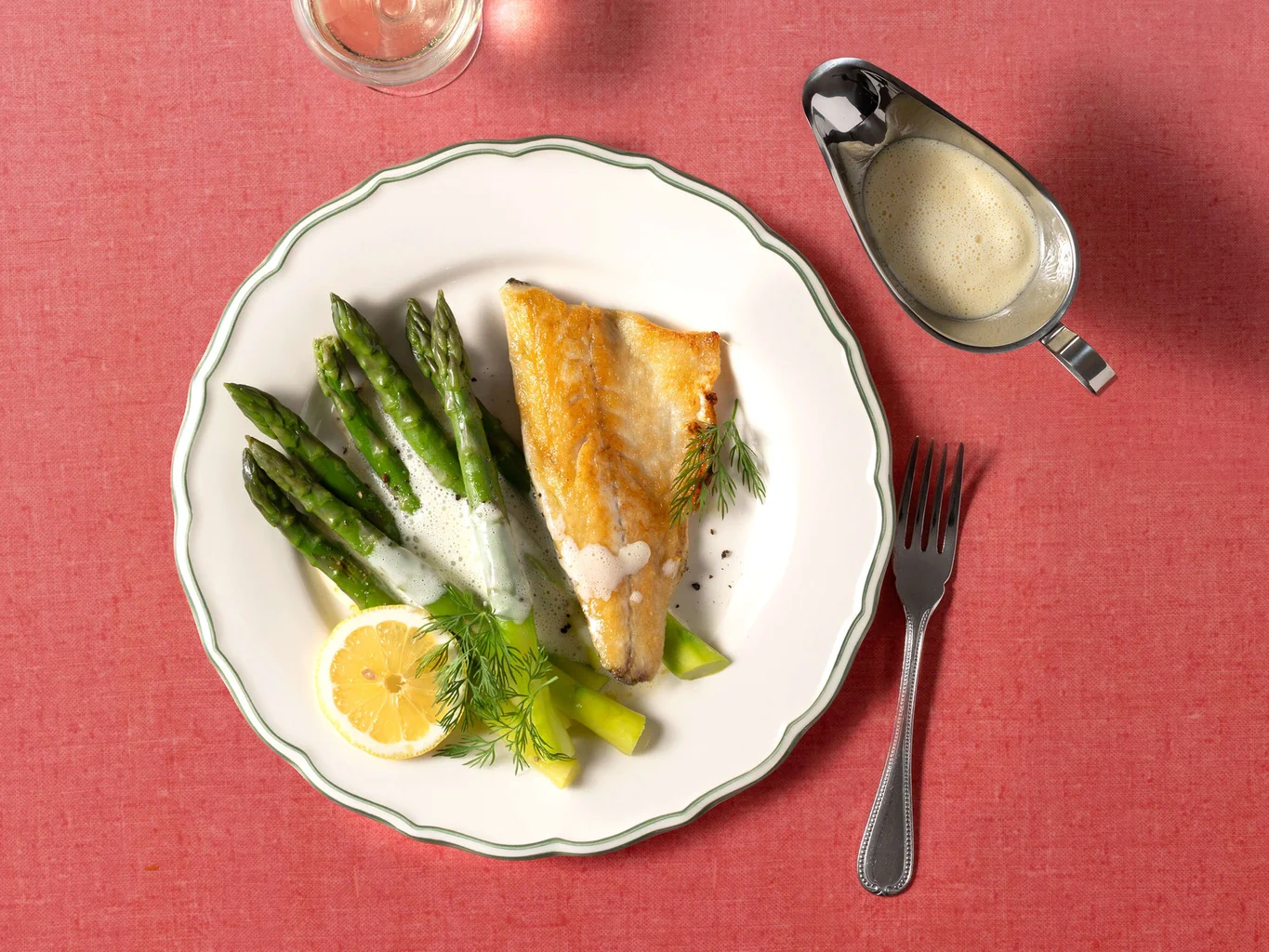 Filetto di branzino con beurre blanc