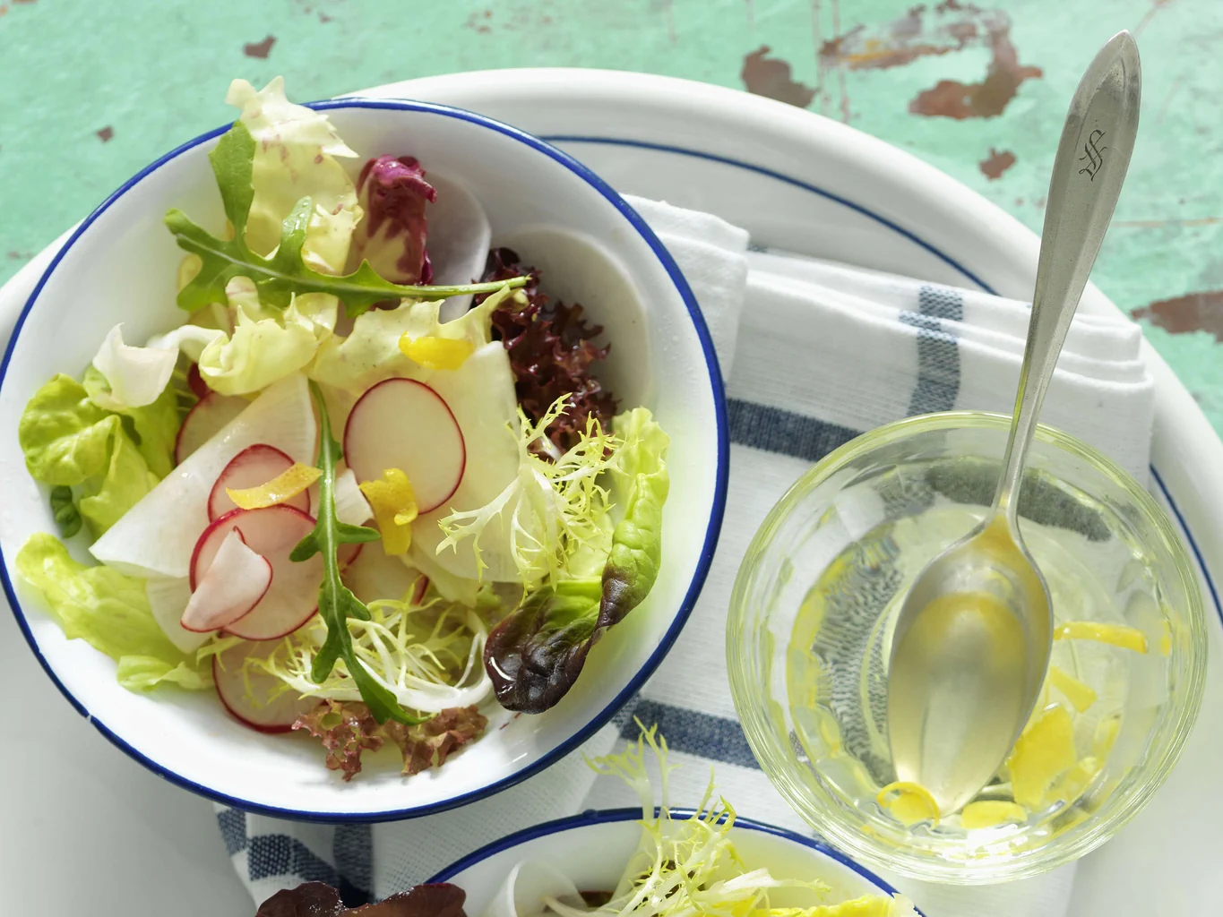 Salat mit Zitronensauce