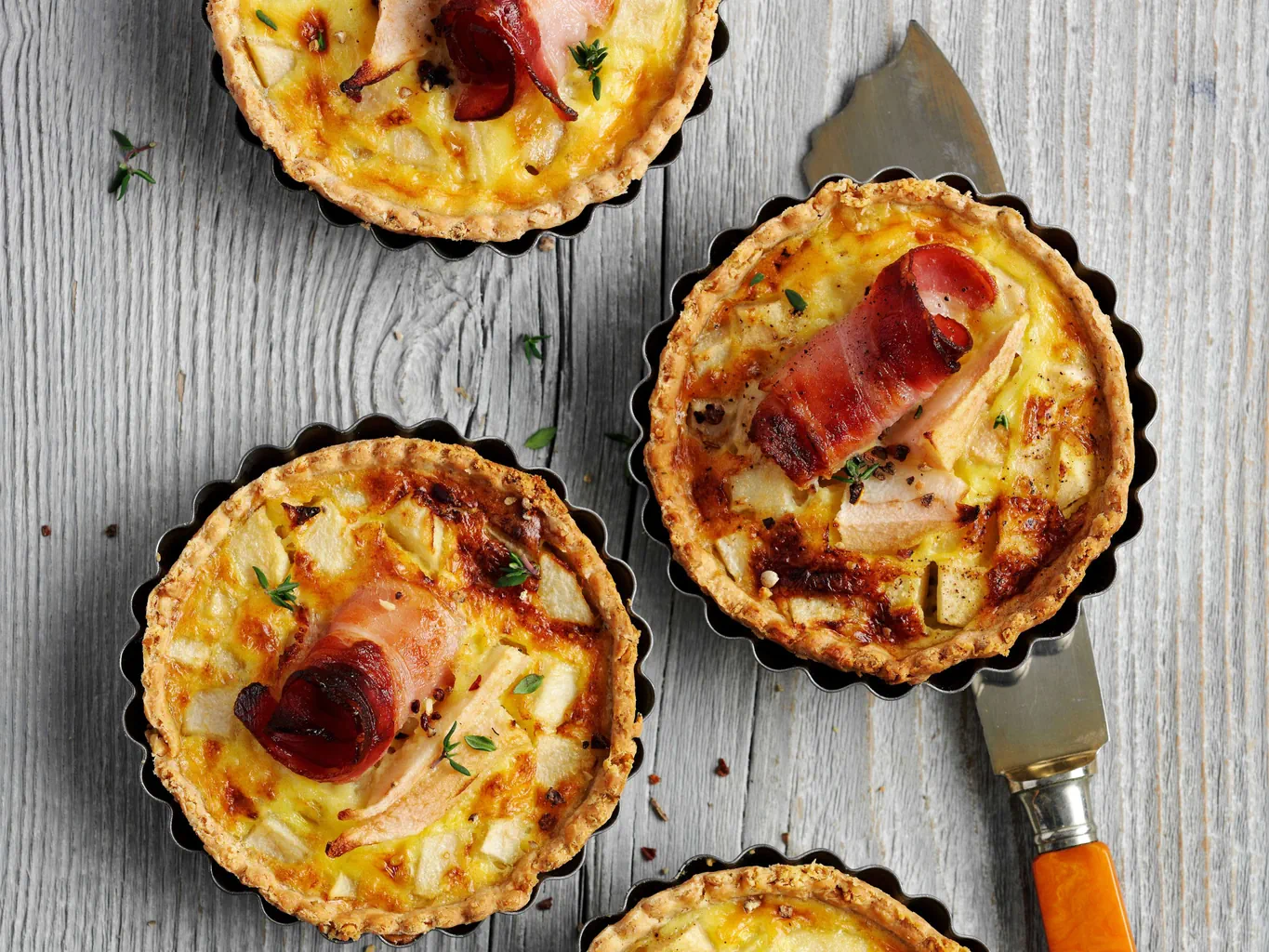 Thymian-Blévita-Tartelettes mit Birnen
