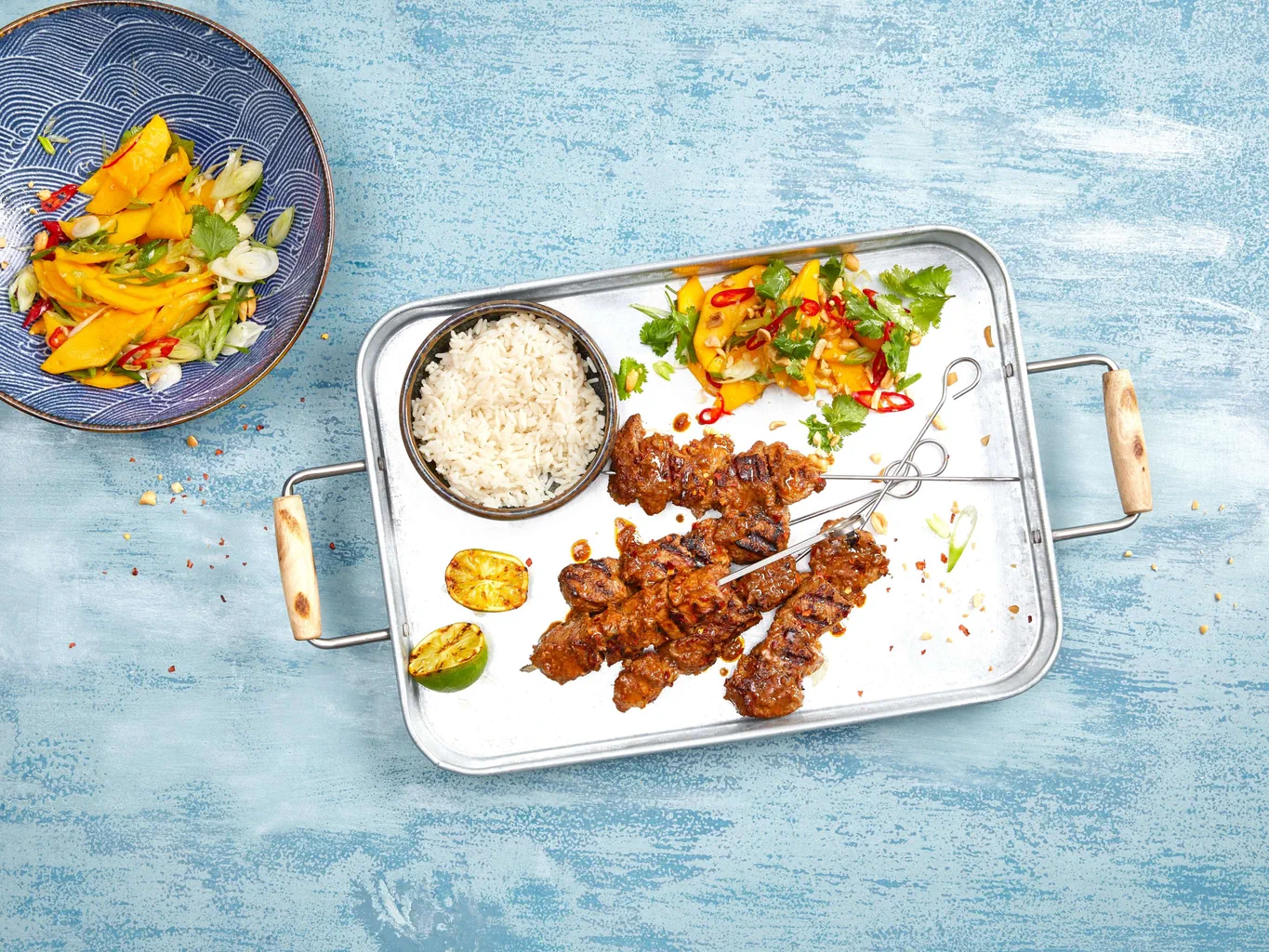 Spiedini di bulgogi con insalata di mango