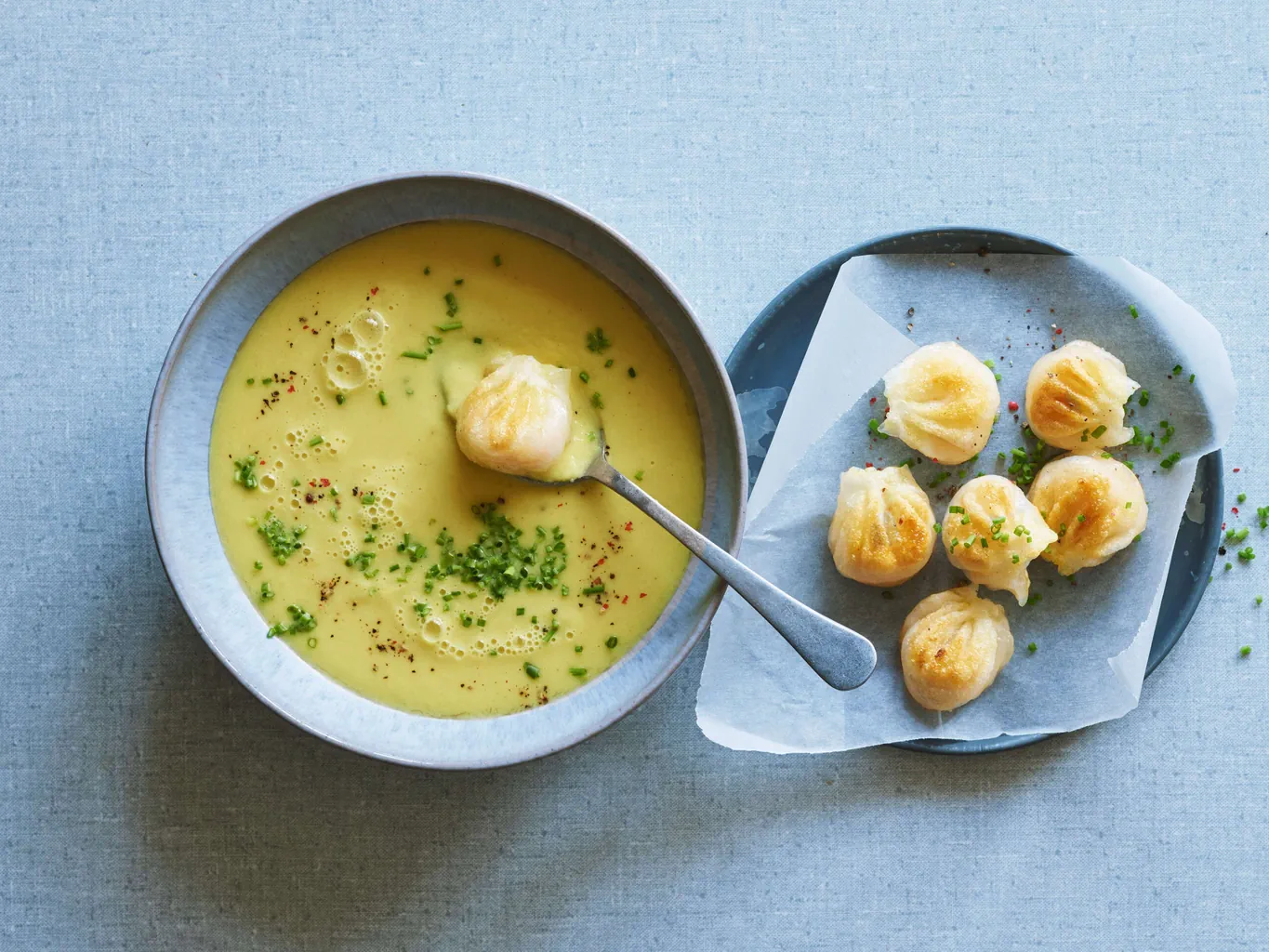 Velouté de chou-fleur avec dim sum