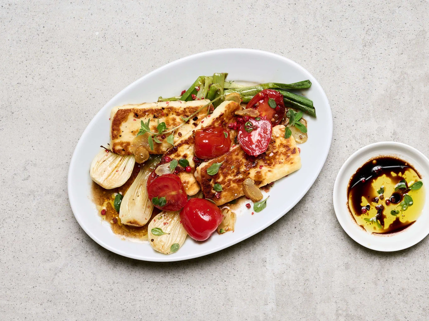 Halloumi et tomates au balsamique