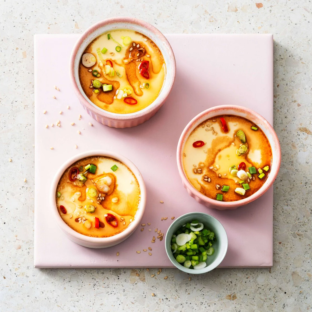 Flan di uova salato al sesamo