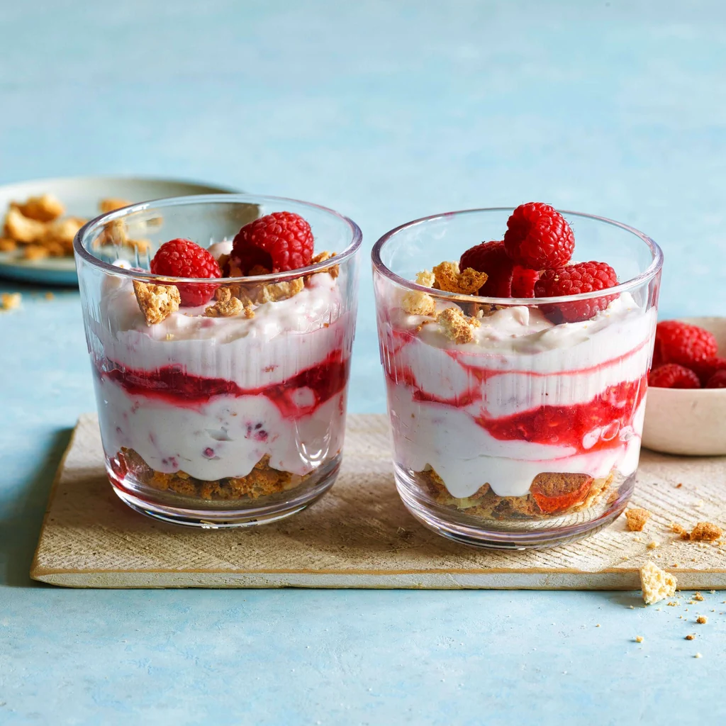Himbeer-Amaretti-Dessert