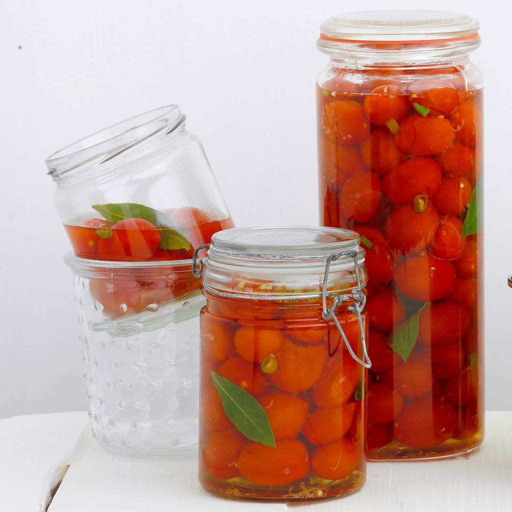 Conserva di pomodori al peperoncino