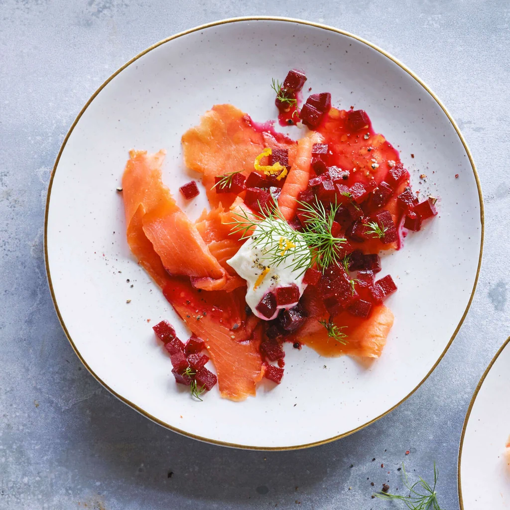 Rauchlachs mit Randen und Orangenschaum 