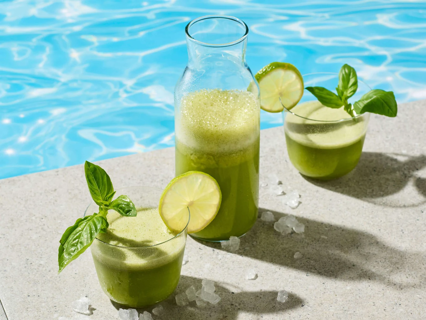 Kokoswasser-Kräuter-Limonade