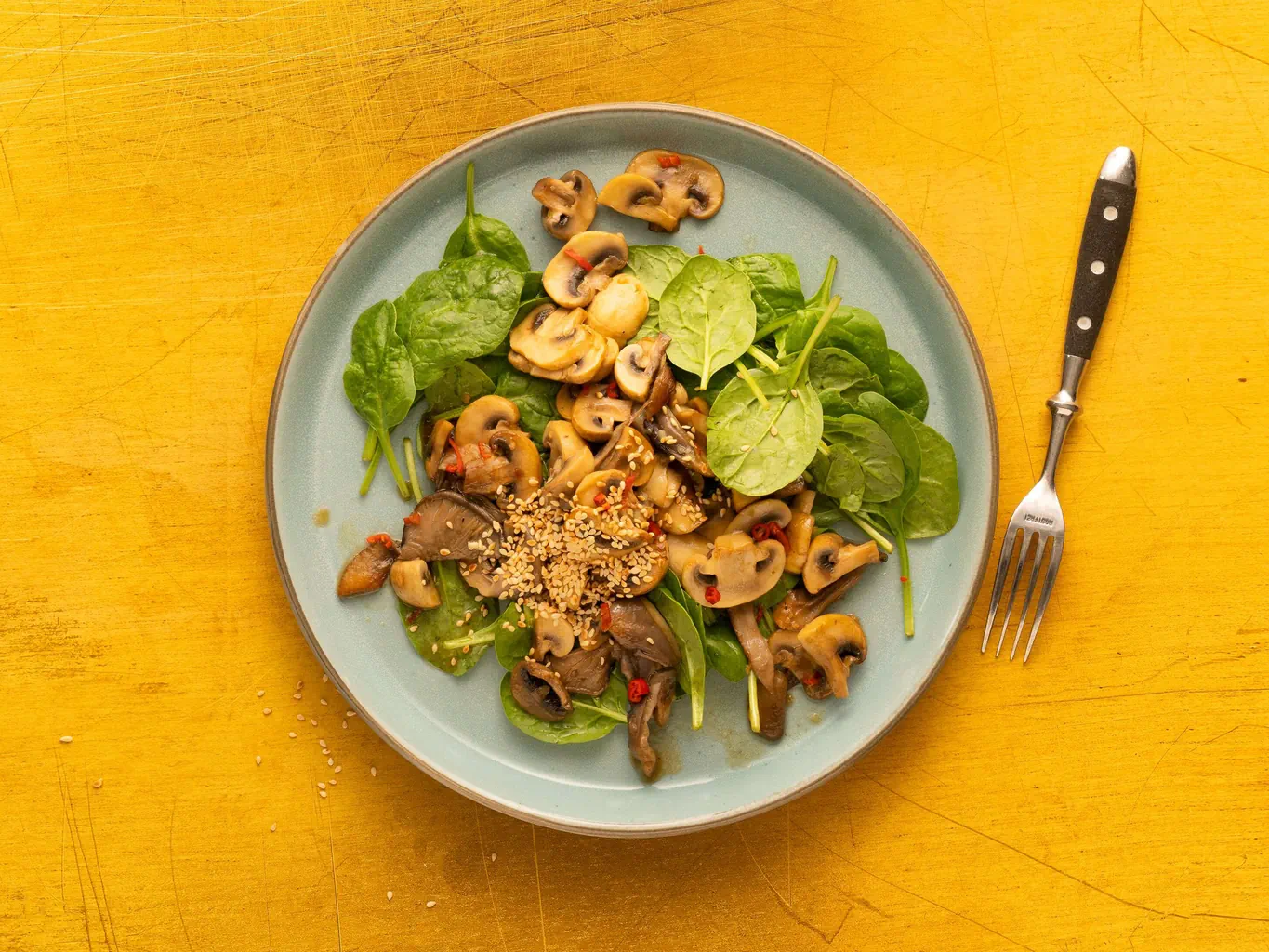 Insalata di funghi asiatica