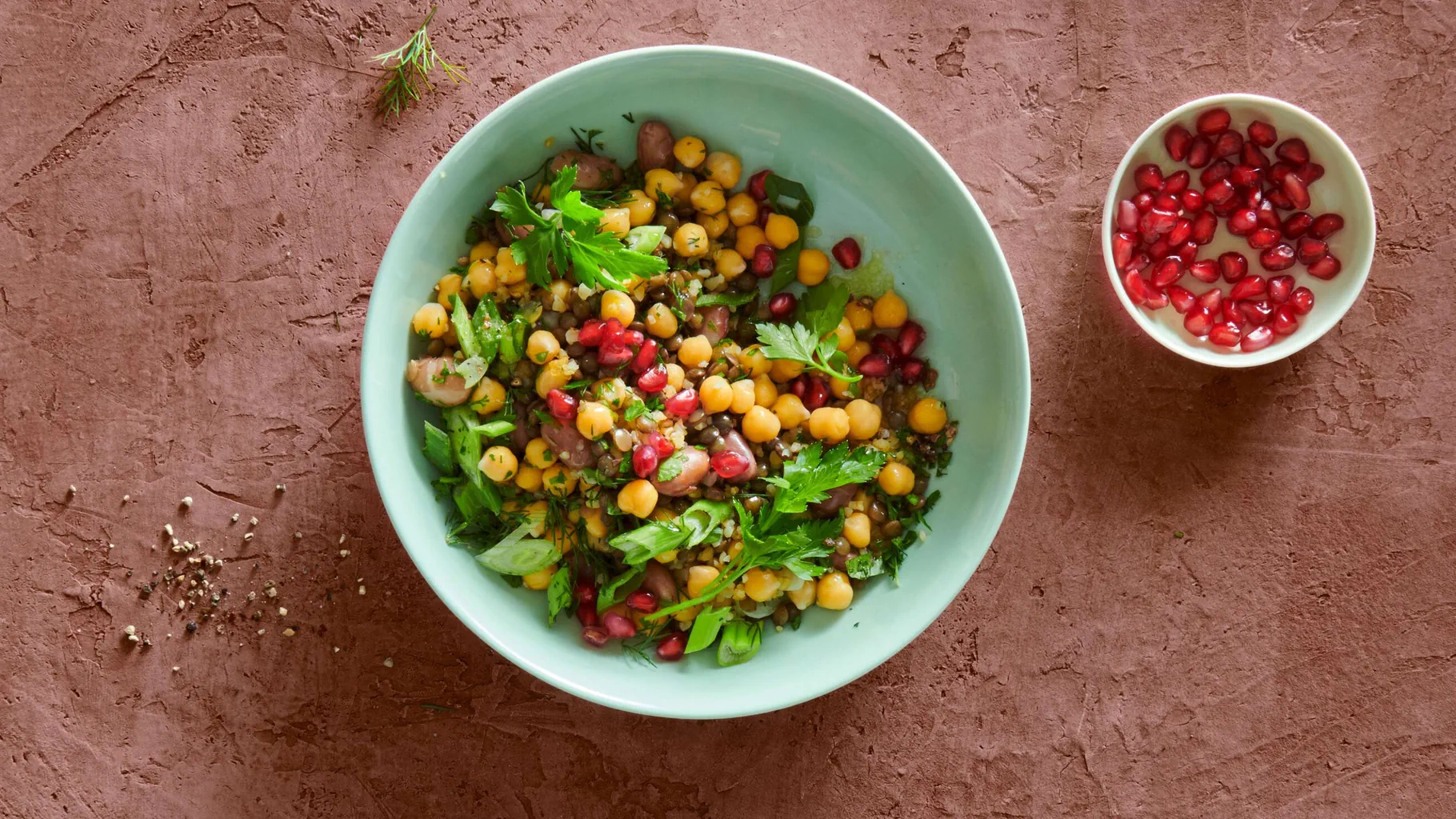 Salade de légumineuses aux graines de grenade