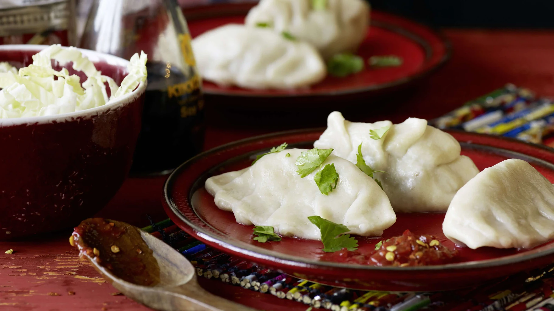 Jiaozi con ripieno di carne e con ripieno di verdure