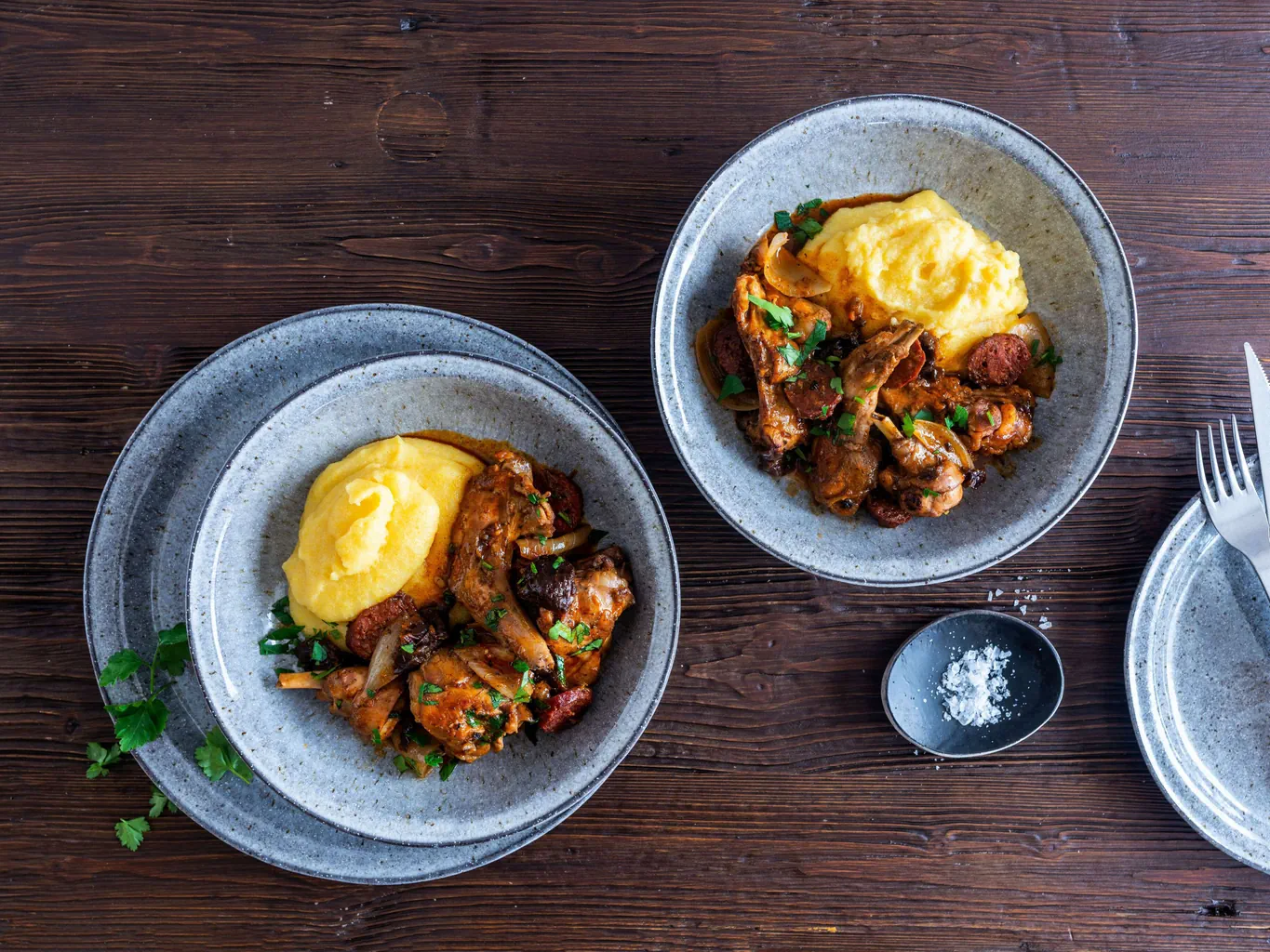 Kaninchenragout mit Dörrpflaumen und Chorizo