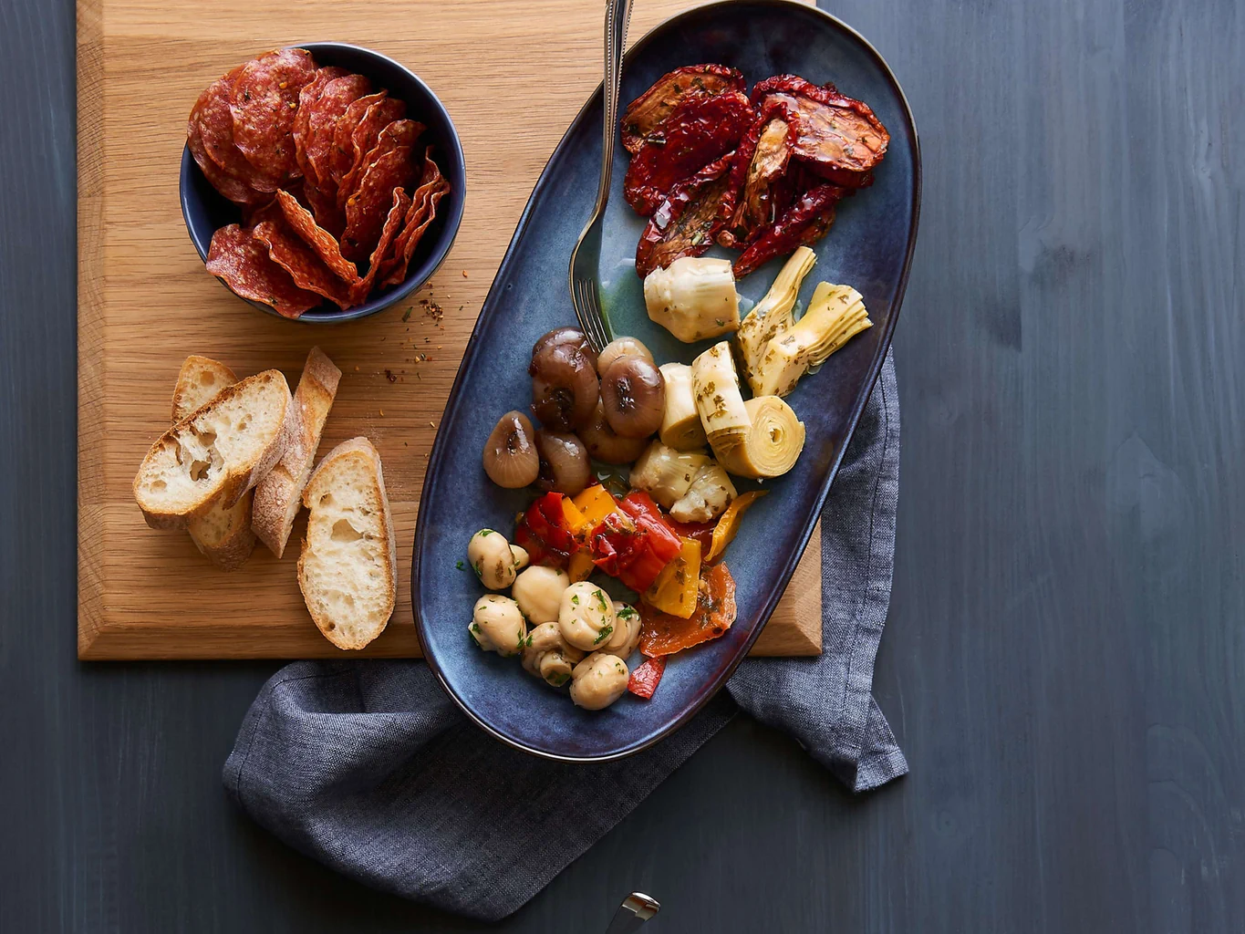 Antipasti mit Salamichips