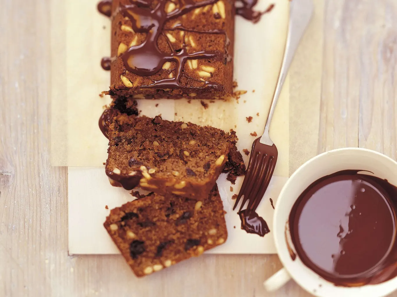Marronicake mit Pinienkernen