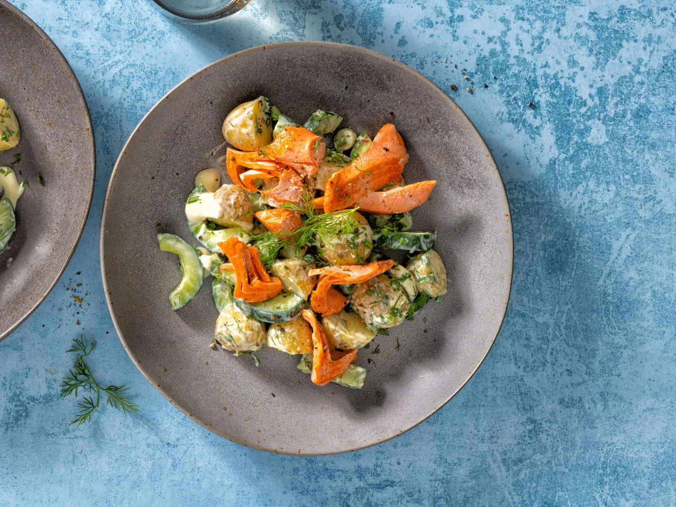 Kartoffelsalat mit Pulled Salmon