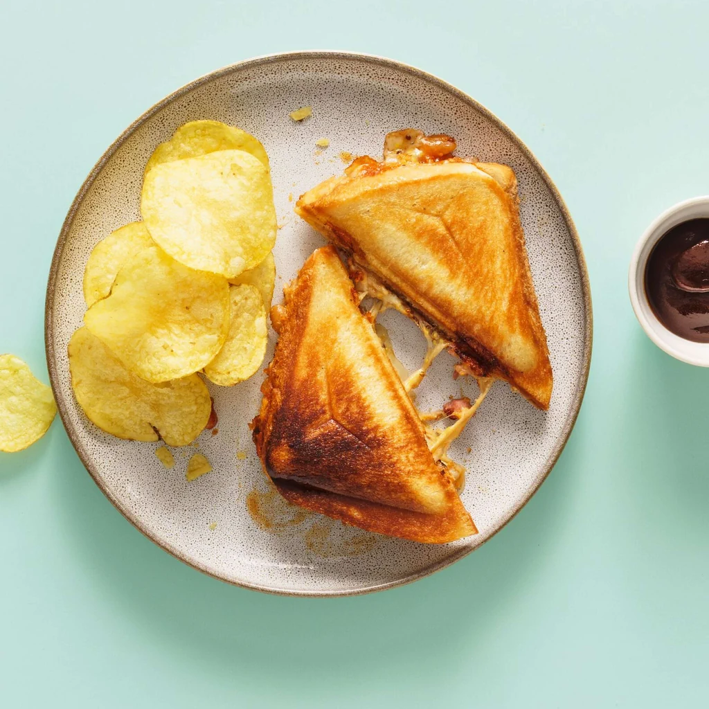 Baked-Beans-Speck-Toastie