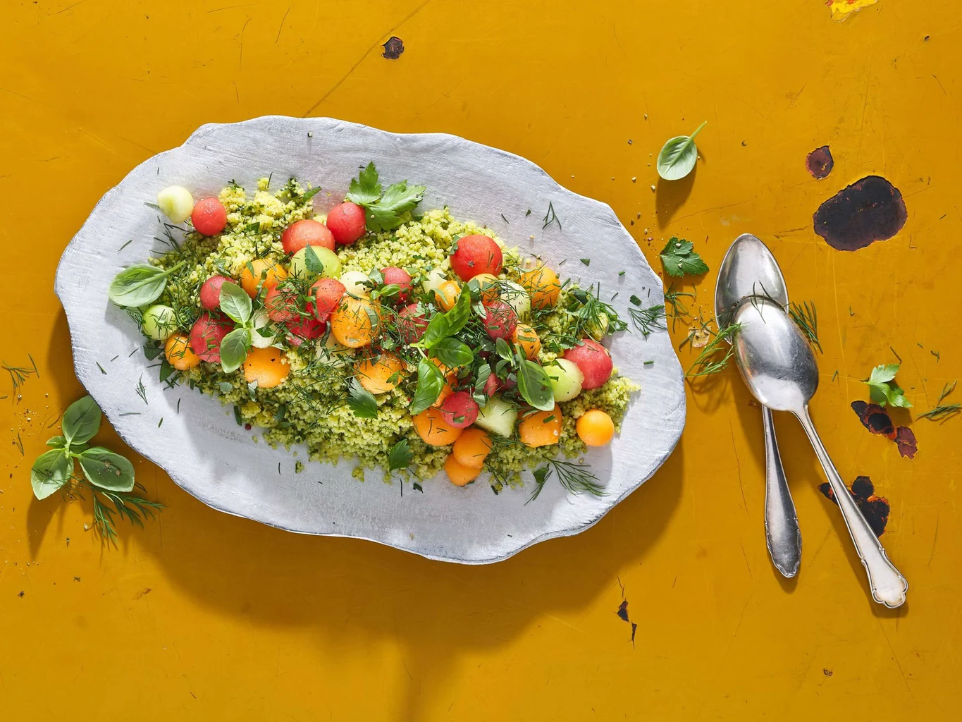 Cuscus alle erbe con melone e anguria