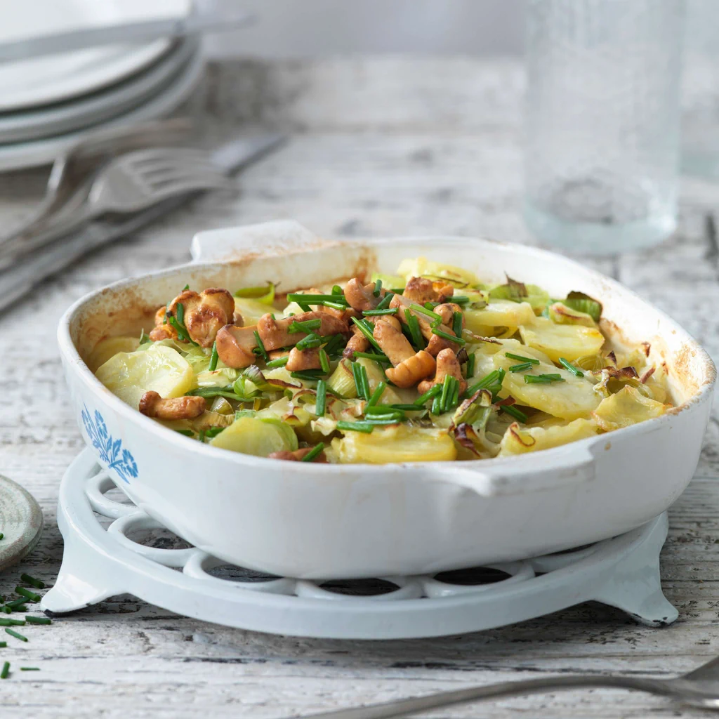 Kartoffelgratin mit Schnittlauch-Eierschwämmchen