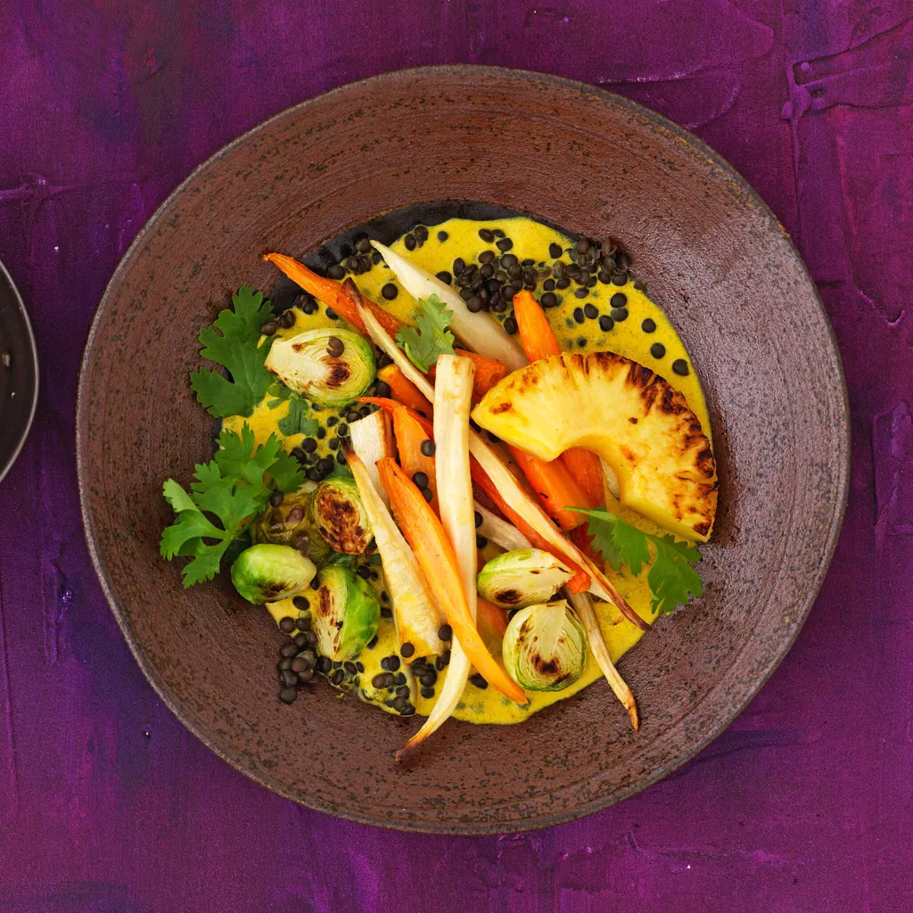 Linsencurry mit Gemüse und Ananas