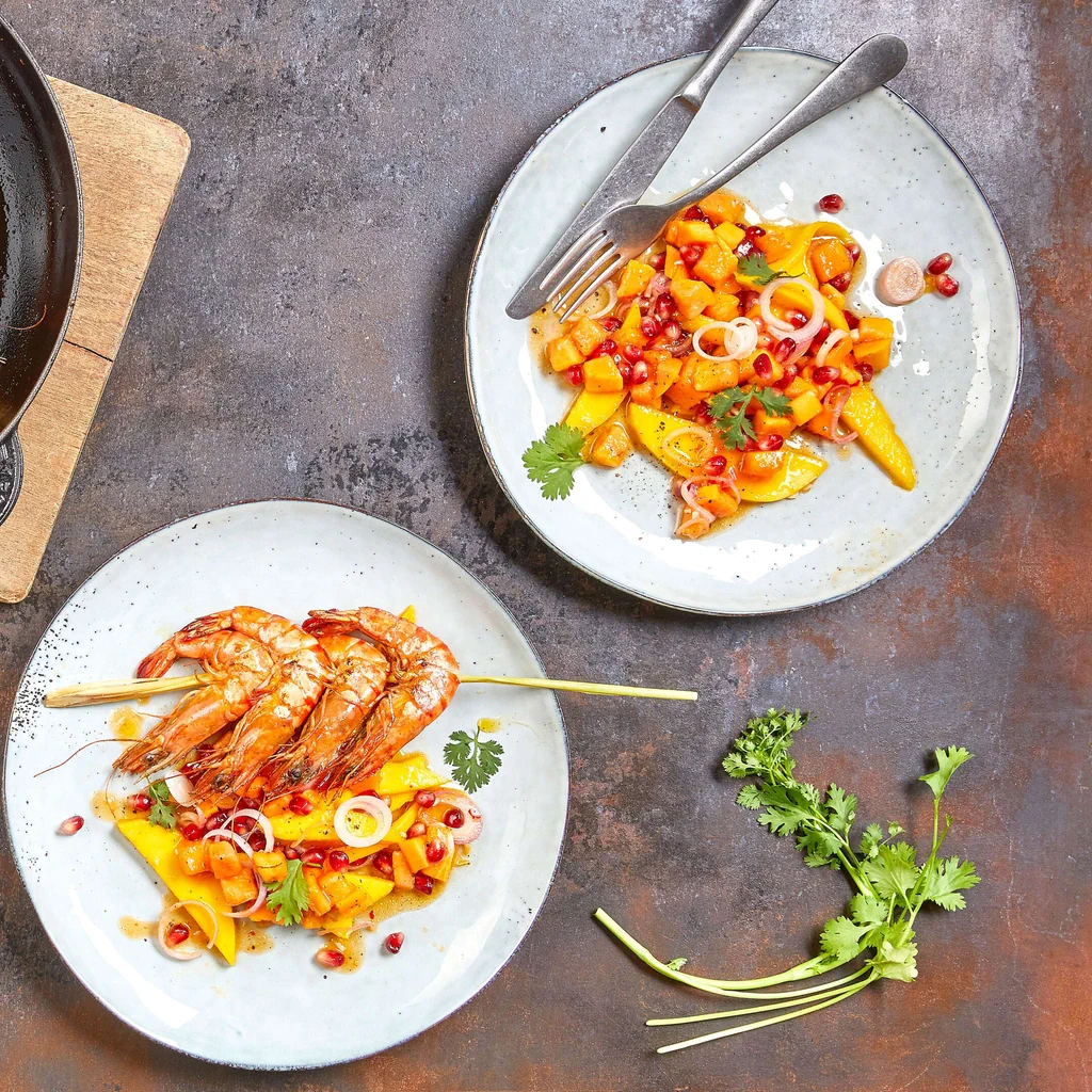 Insalata di mango e papaia con gamberi