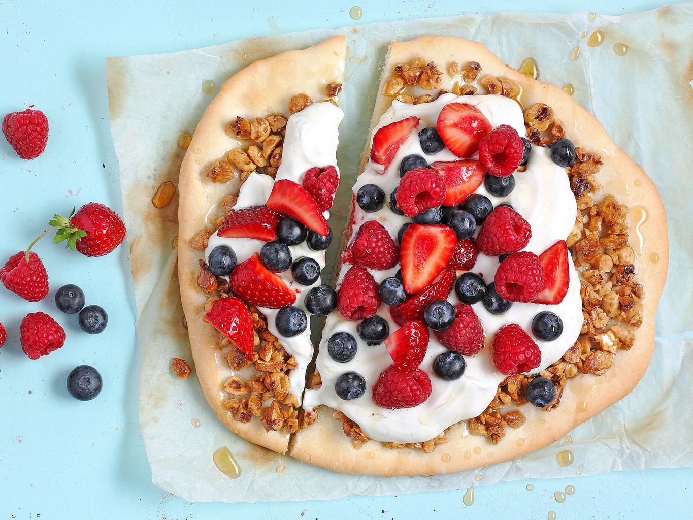 Pizza ai frutti di bosco e al mascarpone