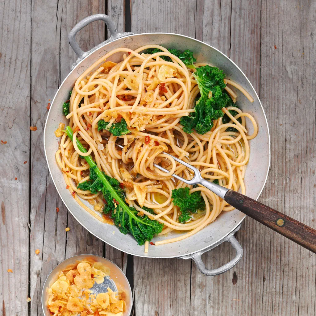 Spaghetti aux lentilles avec ail croustillant